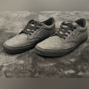 Men's Dark Grey VANS Size 11.5 - Excellent Pre-owned Condition